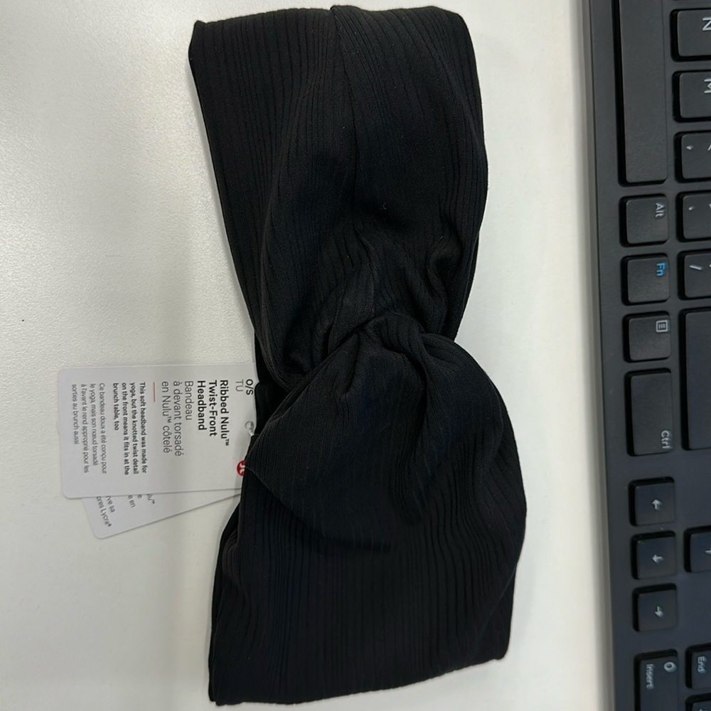 Lululemon Women's Ribbed Nulu Twist-Front Headband. Never worn